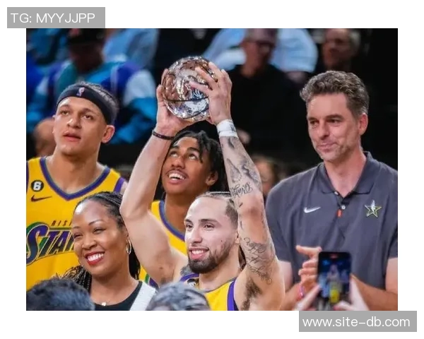 阿尔瓦拉多表现抢眼全场最高24分三分球命中率高达545