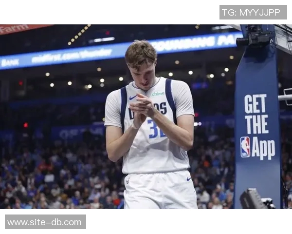 浓眉称赞弗拉格在逆境中表现出色NBA赛季如同过山车般起伏不定 浓眉称赞弗拉格在逆境中表现出色NBA赛季如同过山车般起伏不定